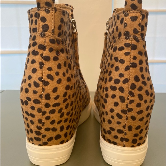 Queen George Animal Print Wedge Sneakers Size 7 NWOB - Picture 7 of 12